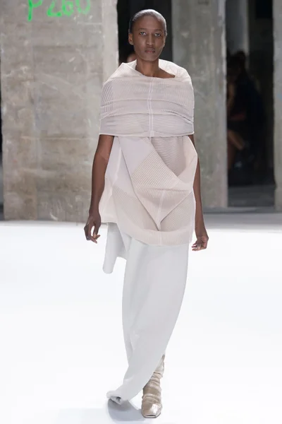 Look 25